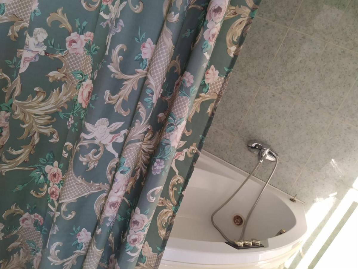 Lux In The Center With Jacuzzi Most City Area Dnipro Luaran gambar